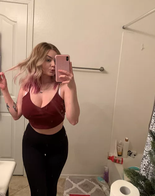 help me, who is this girl?