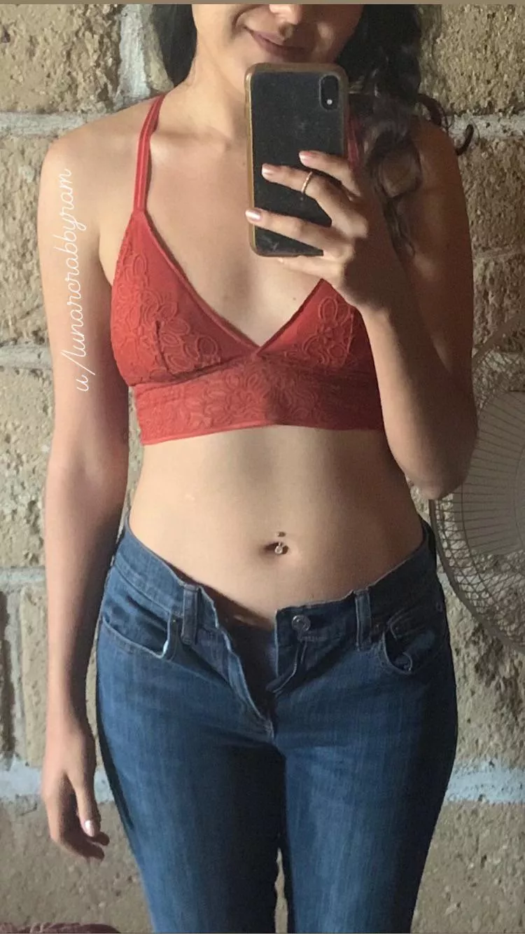 Help me with my zipper? ;) [F]