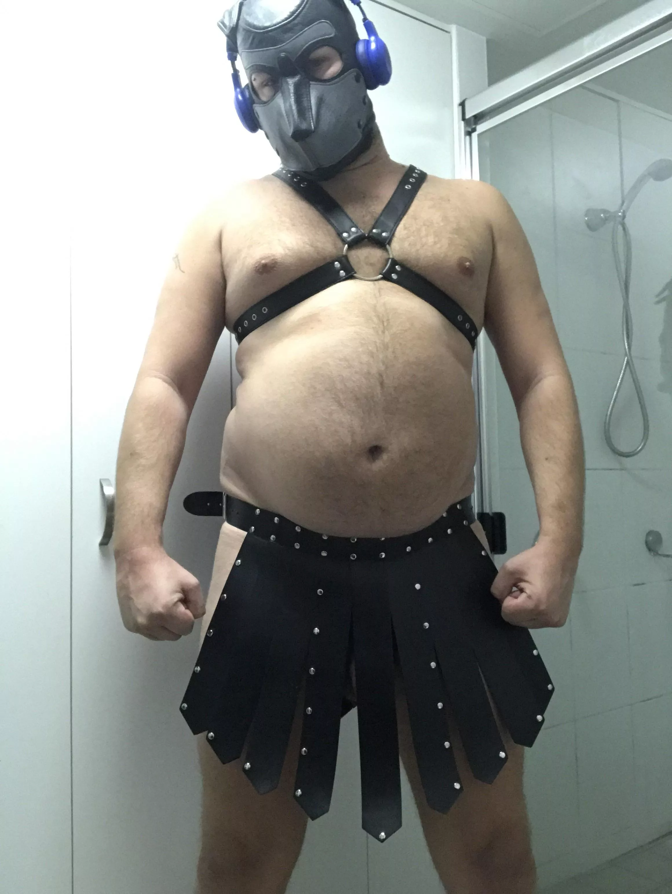 Henlo. Just a furry pup looking to make friends with other pups