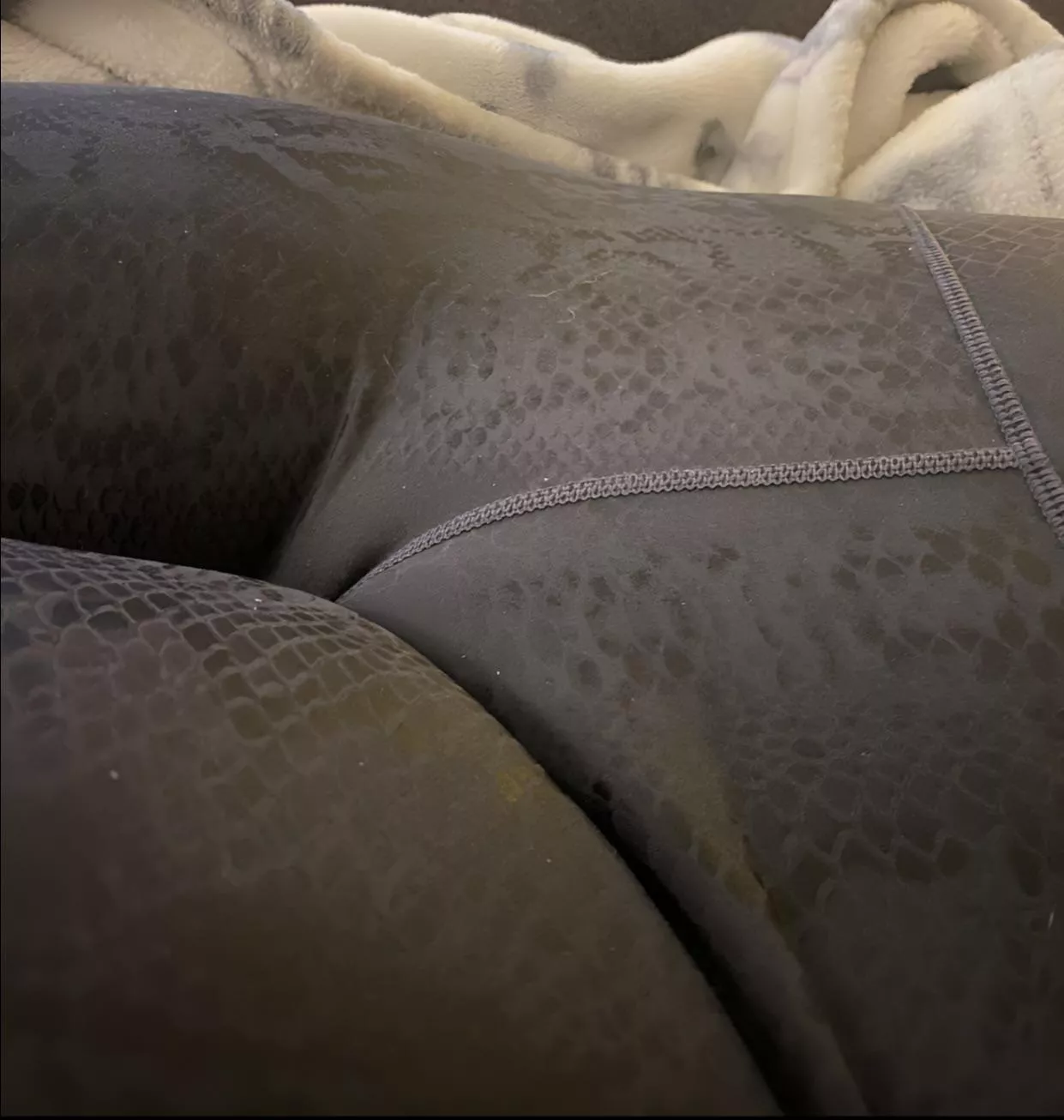 Her leggings cameltoe 🥵🥵🥵