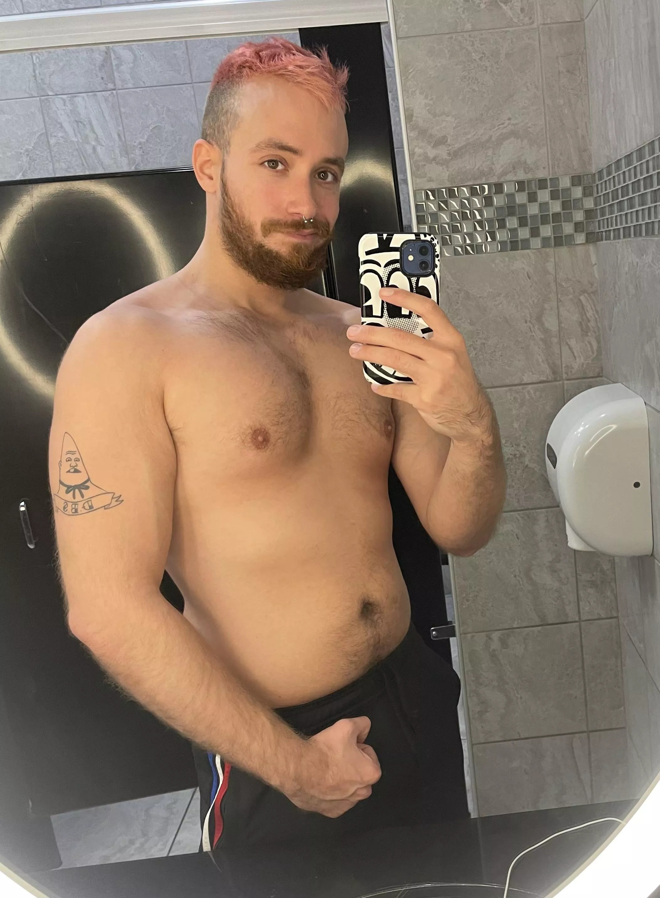 Here to post about my gym progress. 🥰