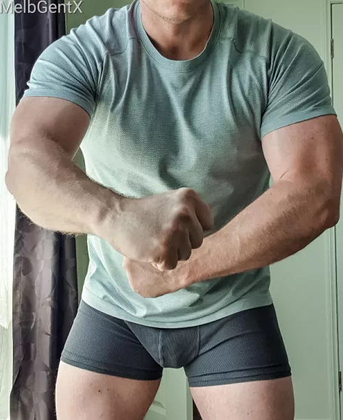 Here's my contribution to forearm porn. I hope you like 😁