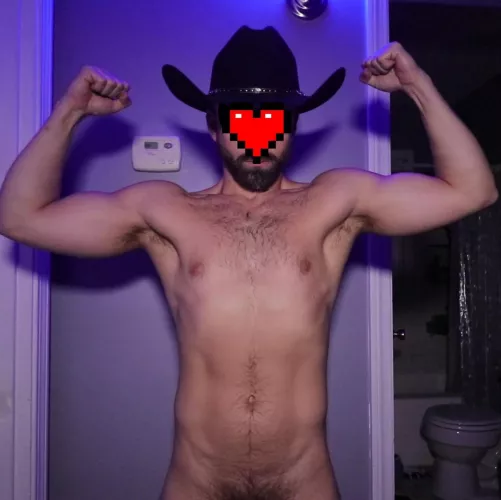 Here's some sweaty pits that still smell like honey 😉