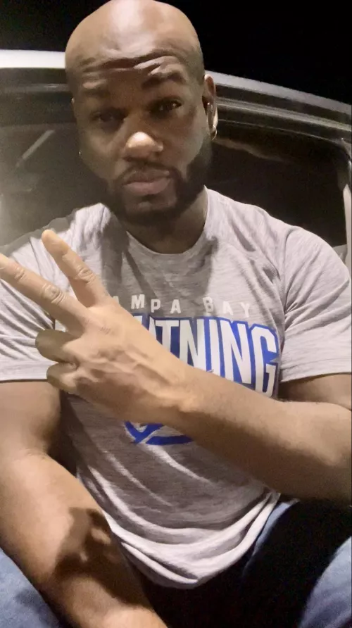Hereβs to the final day of the year. And also, go Lightning! π€π€πβ‘οΈβπΎ