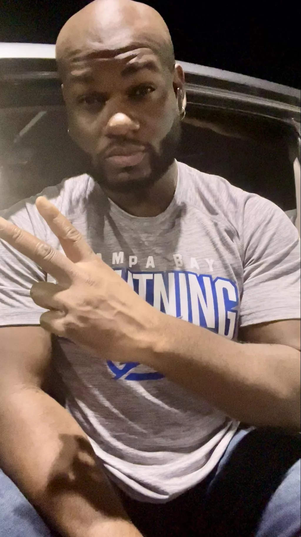 Hereโs to the final day of the year. And also, go Lightning! ๐ค๐ค๐โก๏ธโ๐พ Hereโs to the final day of the year. And also, go Lightning! ๐ค๐ค๐โก๏ธโ๐พ