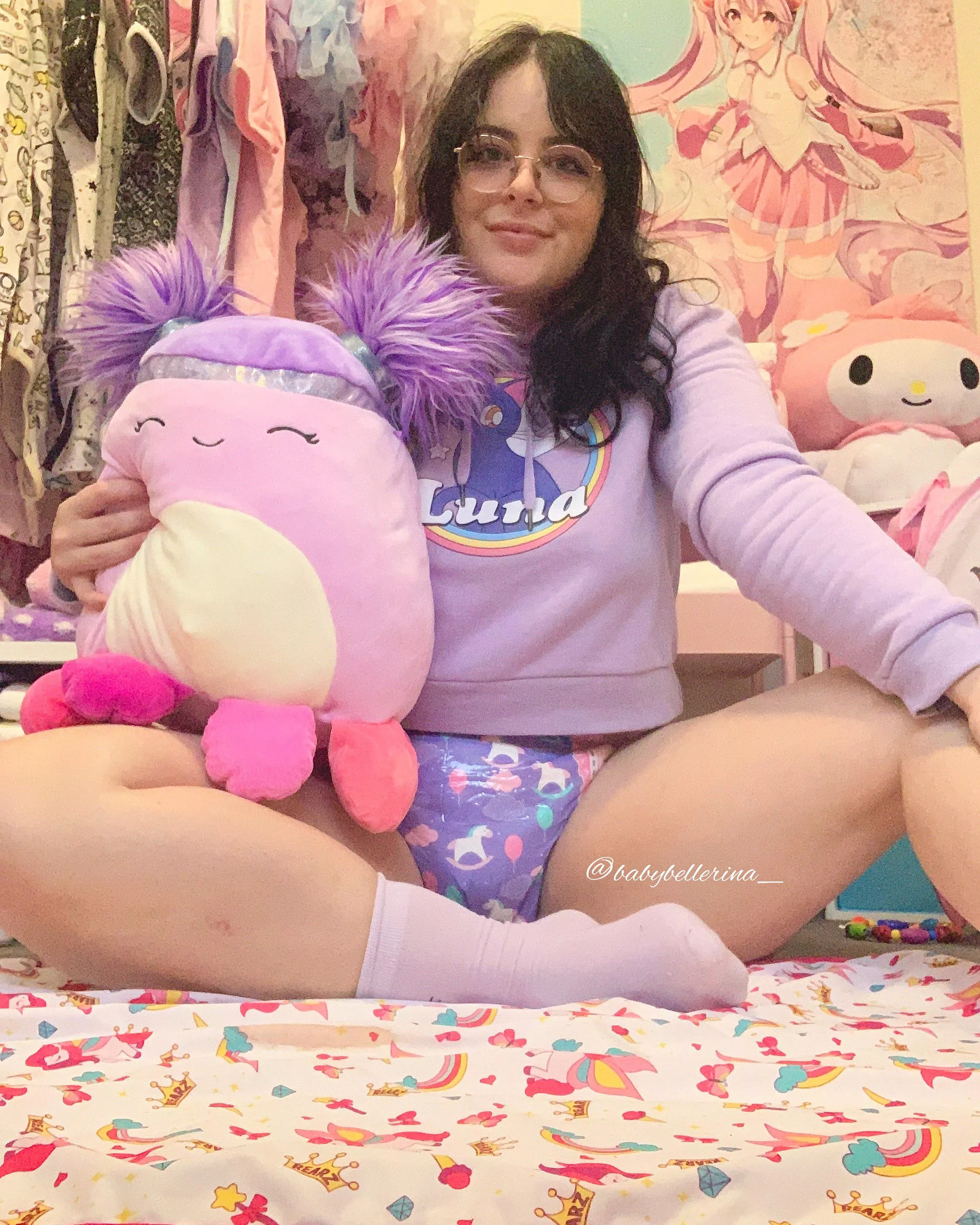 hewwo do you like my new stuffie? i love matching my outfit with my diaper 👉🏻👈🏻