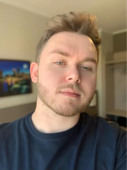 Hey. 25 today π₯³