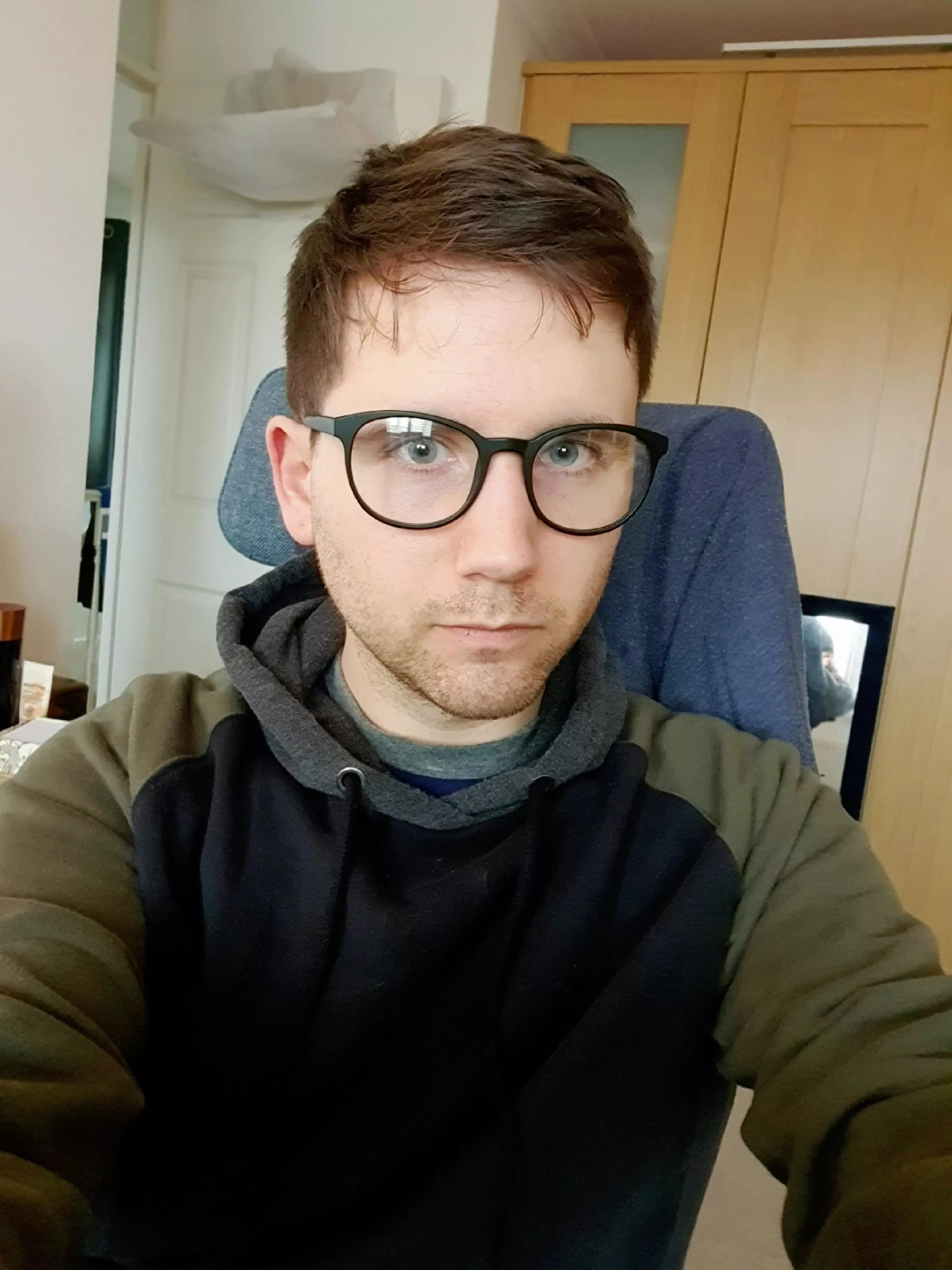 Hey! Anyone wanna chat? Looking to make some new gaming friends! Hey! Anyone wanna chat? Looking to make some new gaming friends!