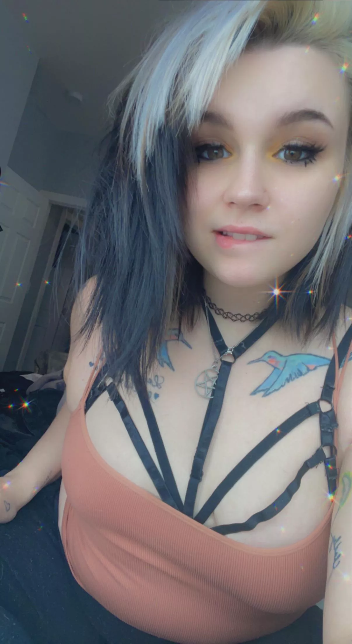 Hey babe 🖤 hope your day is beautiful. 💋