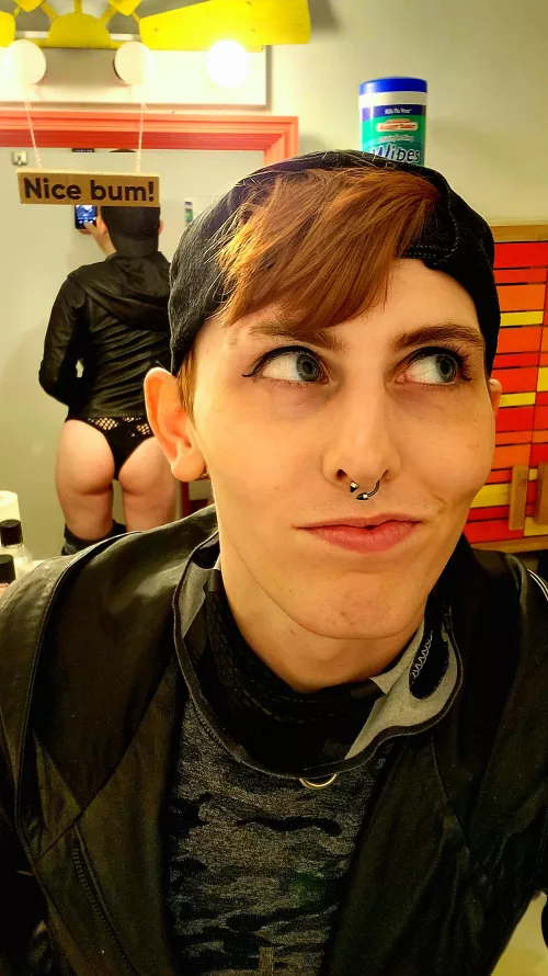 Hey babes, hope y'all had someone to kiss last night ๐