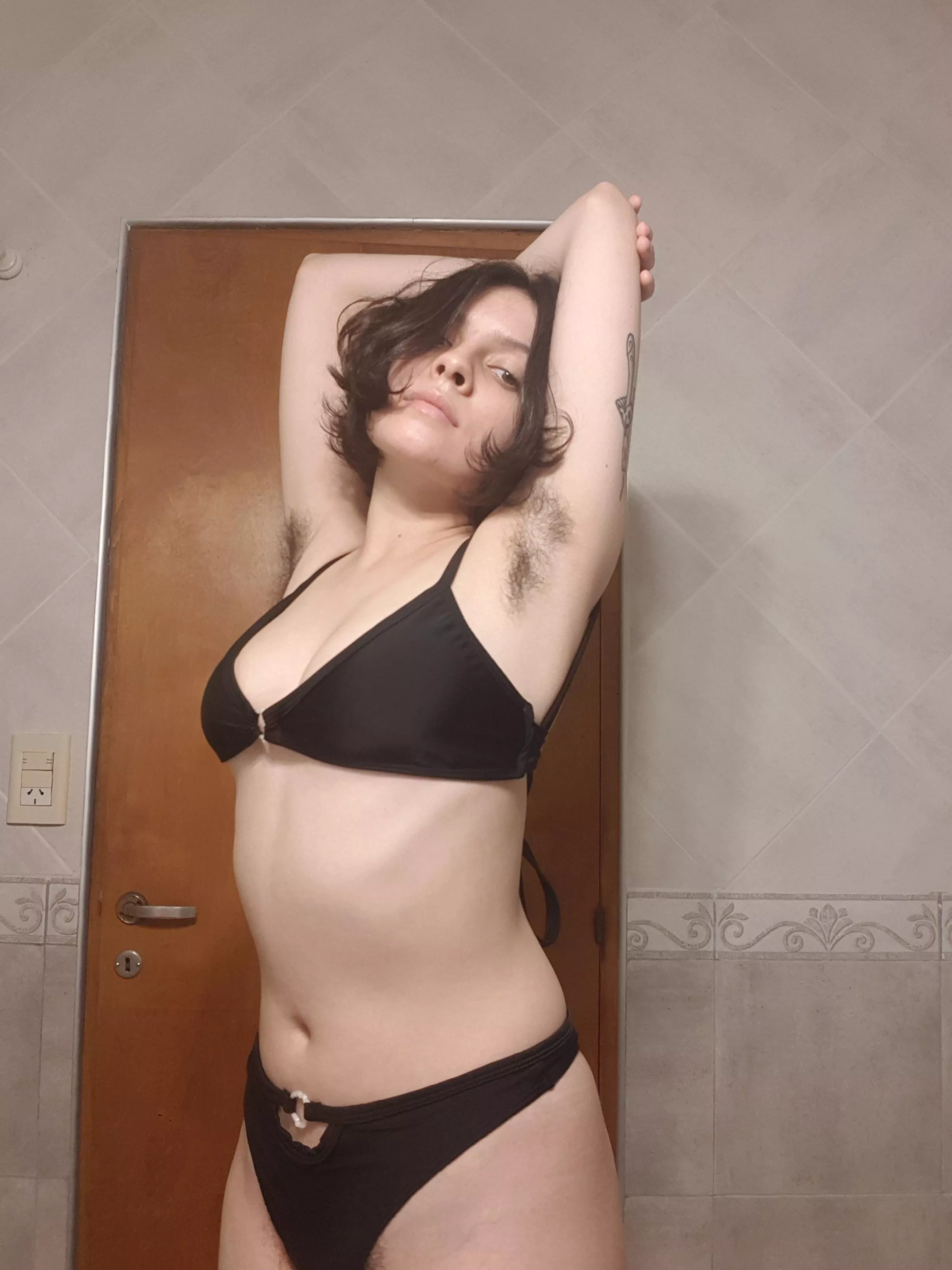 hey babes, look at my new swimsuit, it looks nice with my hairy pits doesn't it?🔥 hey babes, look at my new swimsuit, it looks nice with my hairy pits doesn't it?🔥