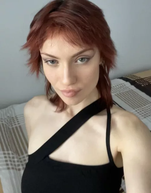 Hey babes π This is Natalia (18) Donβt miss my free trial offer! I accept custom requests too ;) Link in bio & the comments π