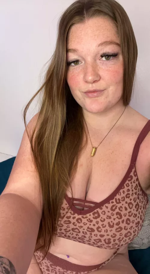 Hey babes😘 would you cum join me in bed?