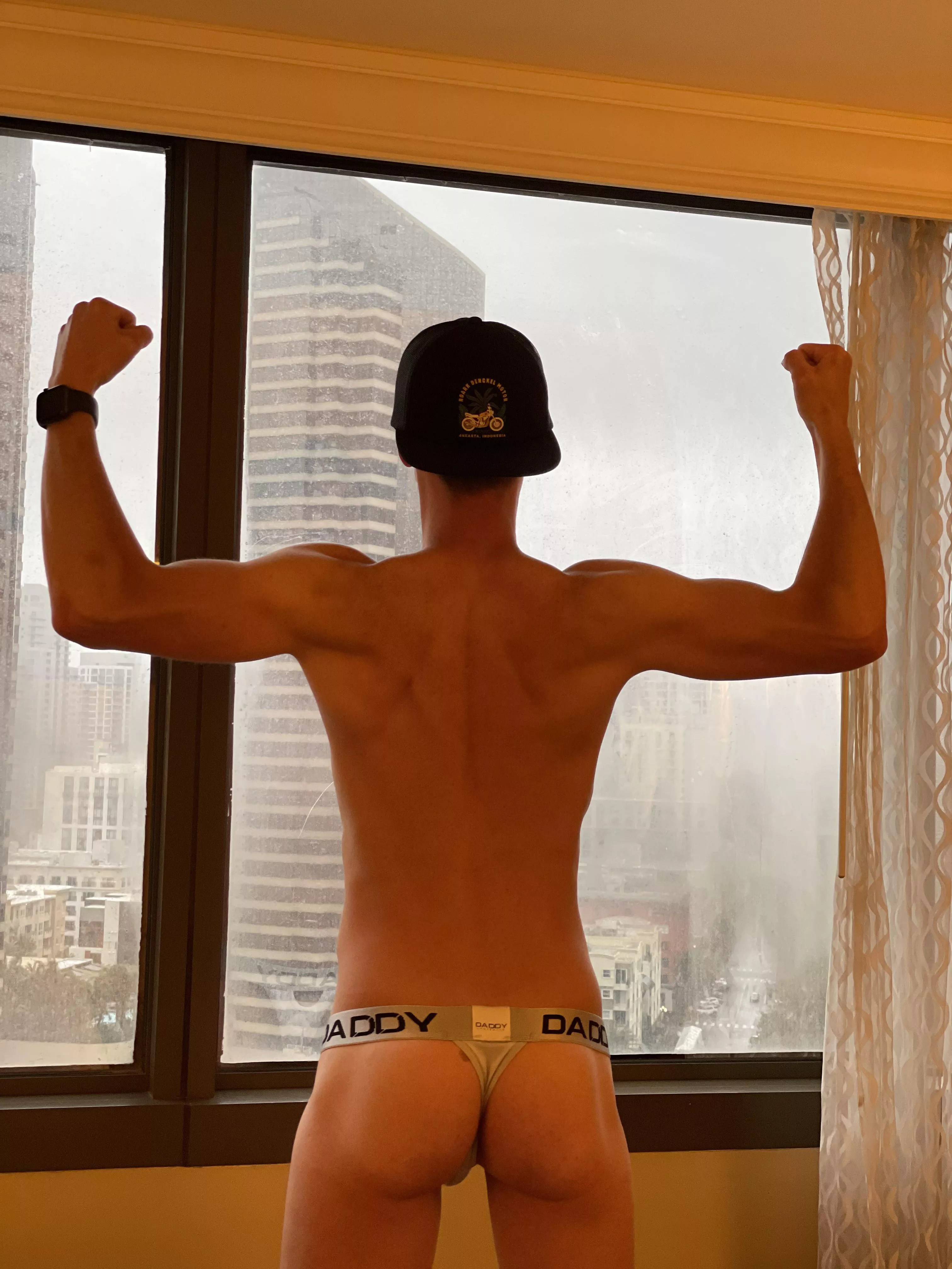 Hey bro! Do you want to hit the gym? Hey bro! Do you want to hit the gym?