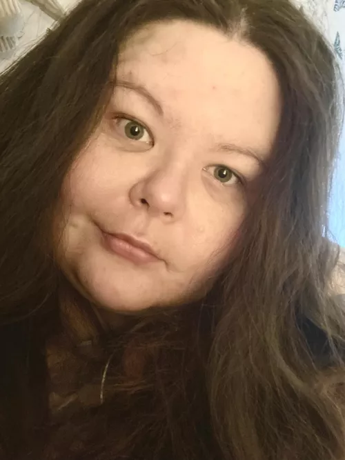 Hey everyone I’m new to these parts! It’s nice to be here! You are all so beautiful so thought I’d introduce myself. My hair is starting to get too thick and long. Time for a cut maybe.