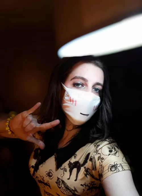 Hey guys, gals and non-binary pals! It's been a while, I could really use a confidence boost today. Tell me I'm cute, pretty please?