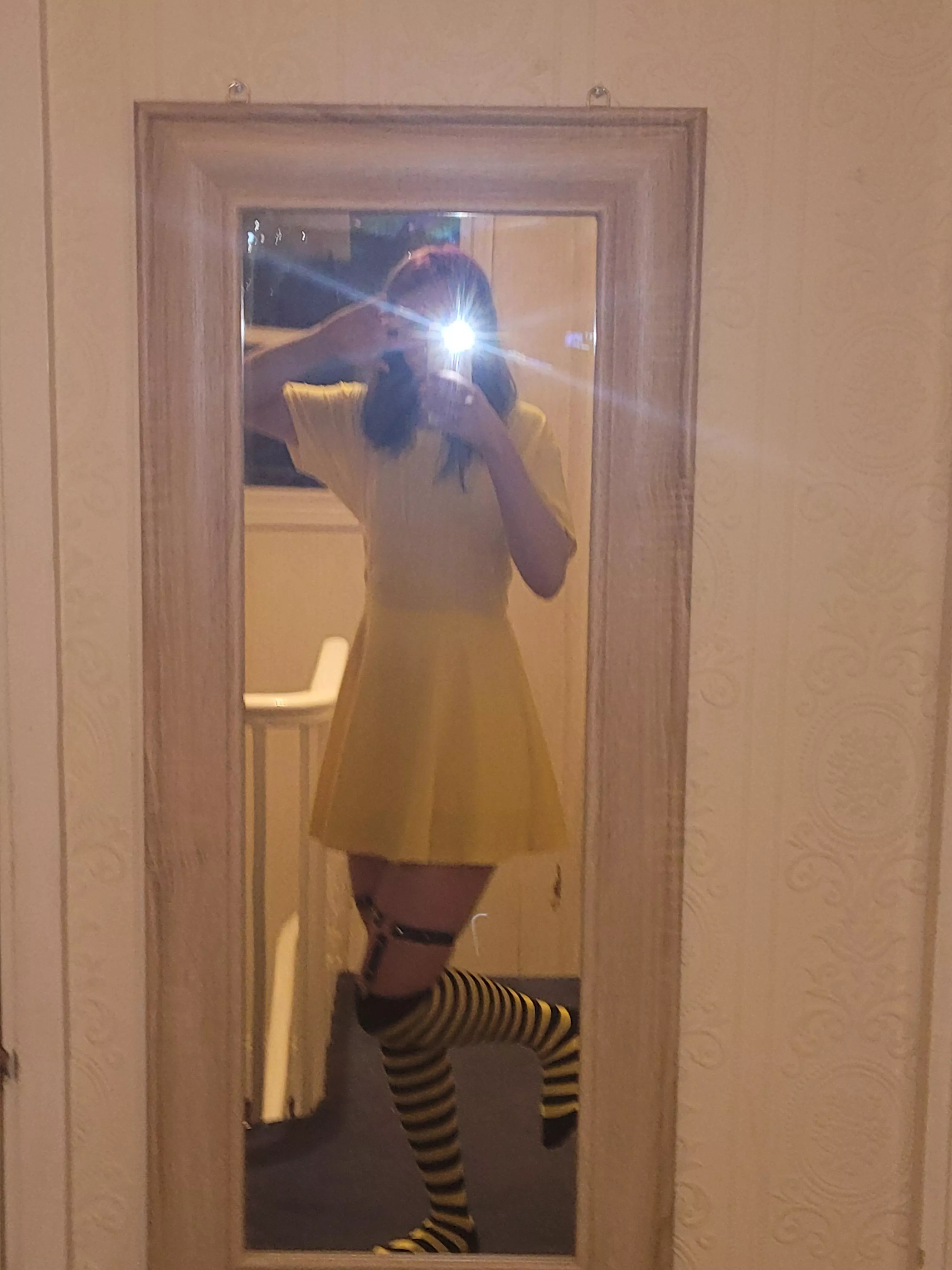 Hey guys I'm streaming at 7 pm gmt come check me out 😉 https://www.twitch.tv/krazny_october