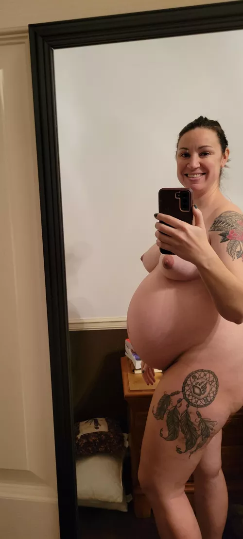 Hey guys! Want to come and run my belly?