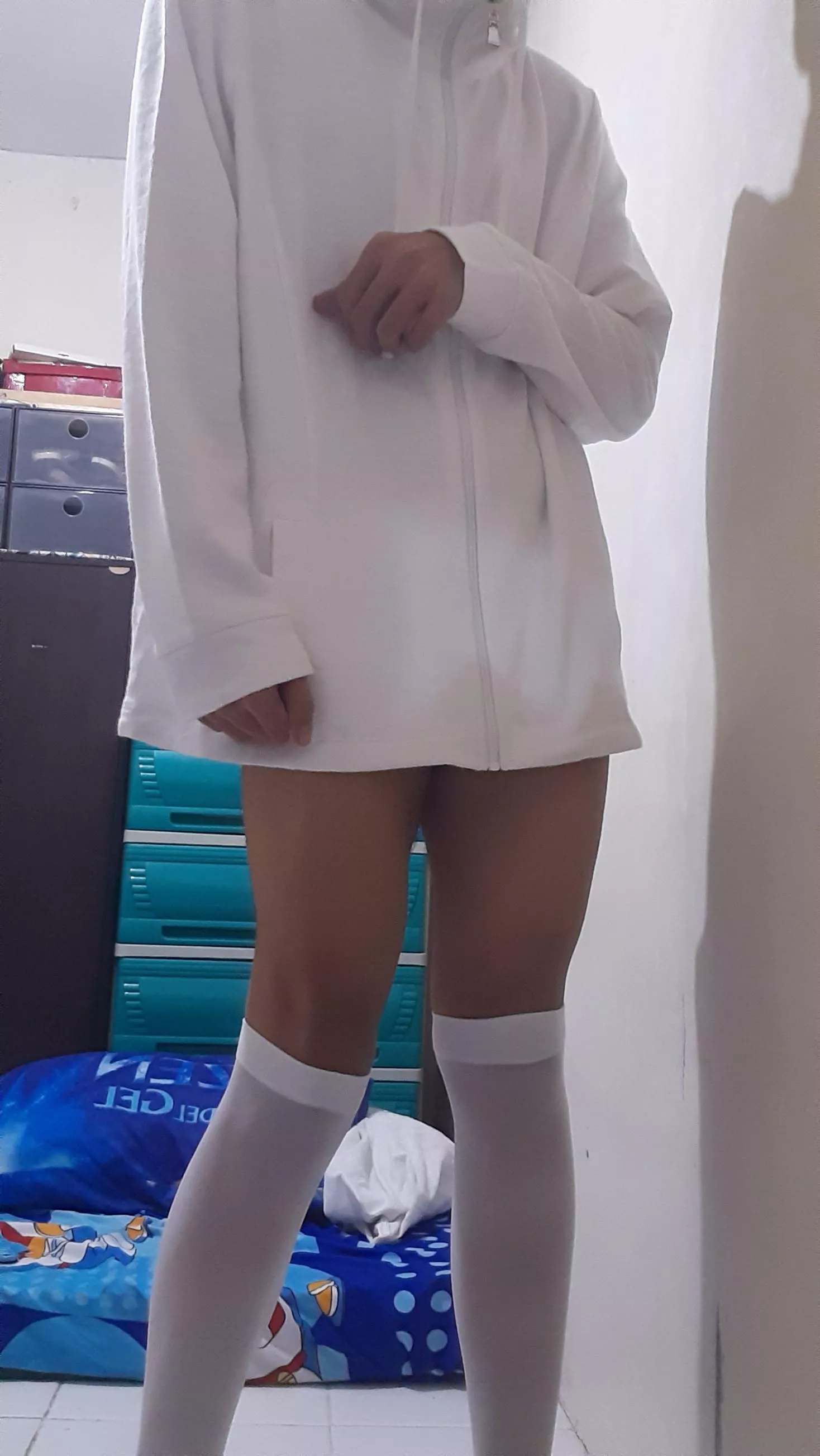 Hey! i can't sleep >~<