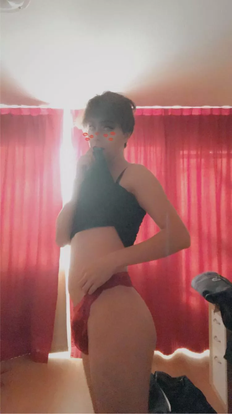 Hey I’m back ☺️ and if this does well I’m here to stay xx