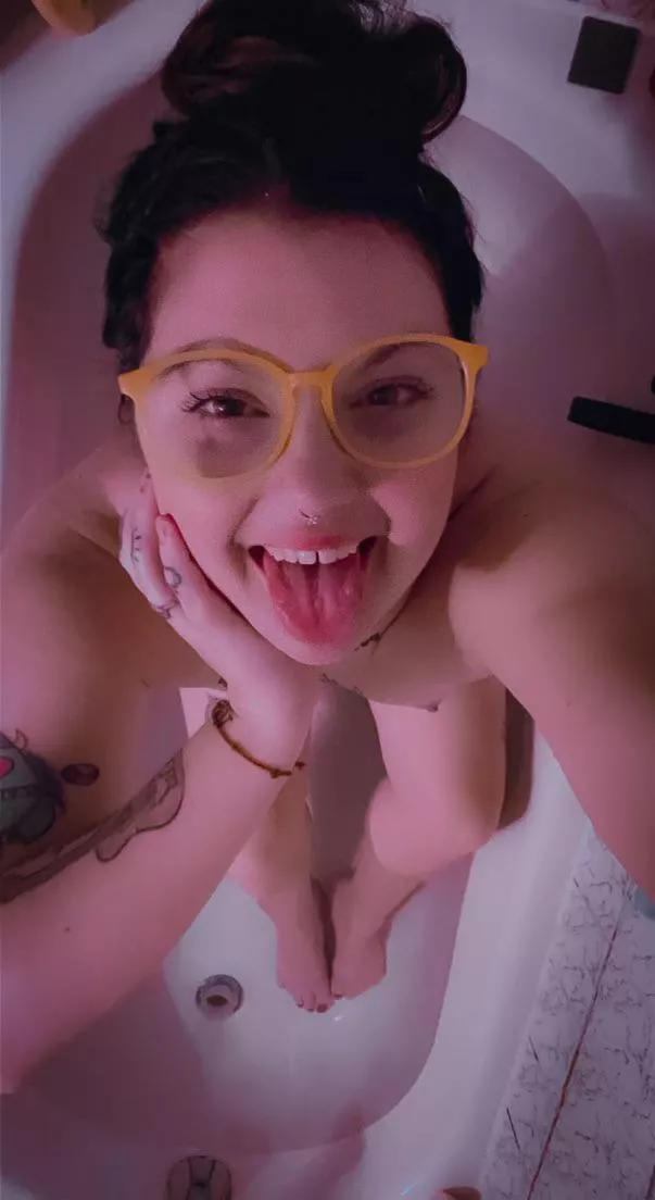 Hey I’m Cassie😍 I’m available for sexting customs all evening 😘 Cum play with me ❤️ link in the comments 😜 Hey I’m Cassie😍 I’m available for sexting customs all evening 😘 Cum play with me ❤️ link in the comments 😜