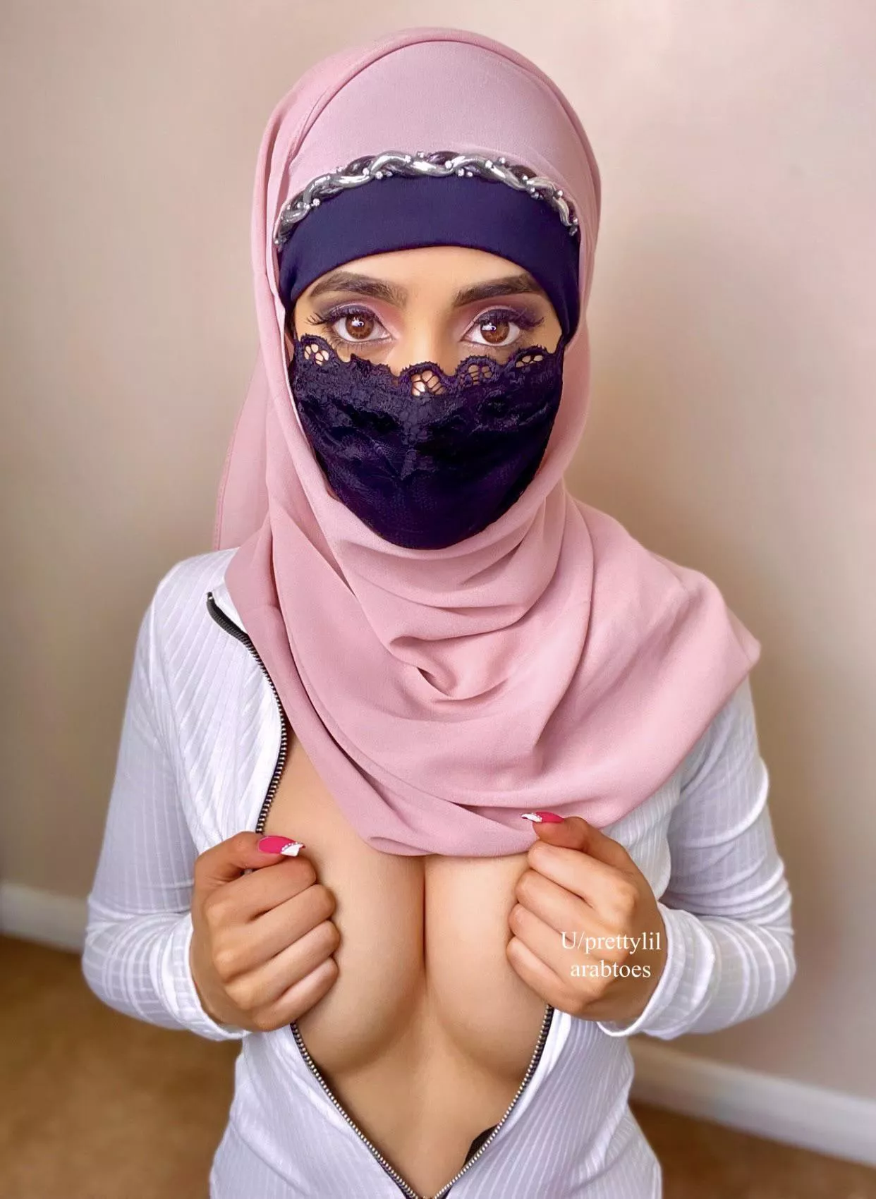 Hey❤️ I’m here to find out if I qualify as fuckable? Hey❤️ I’m here to find out if I qualify as fuckable?