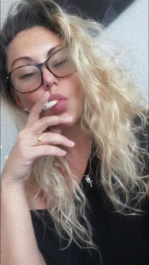 Hey Saturday 🚬🤗