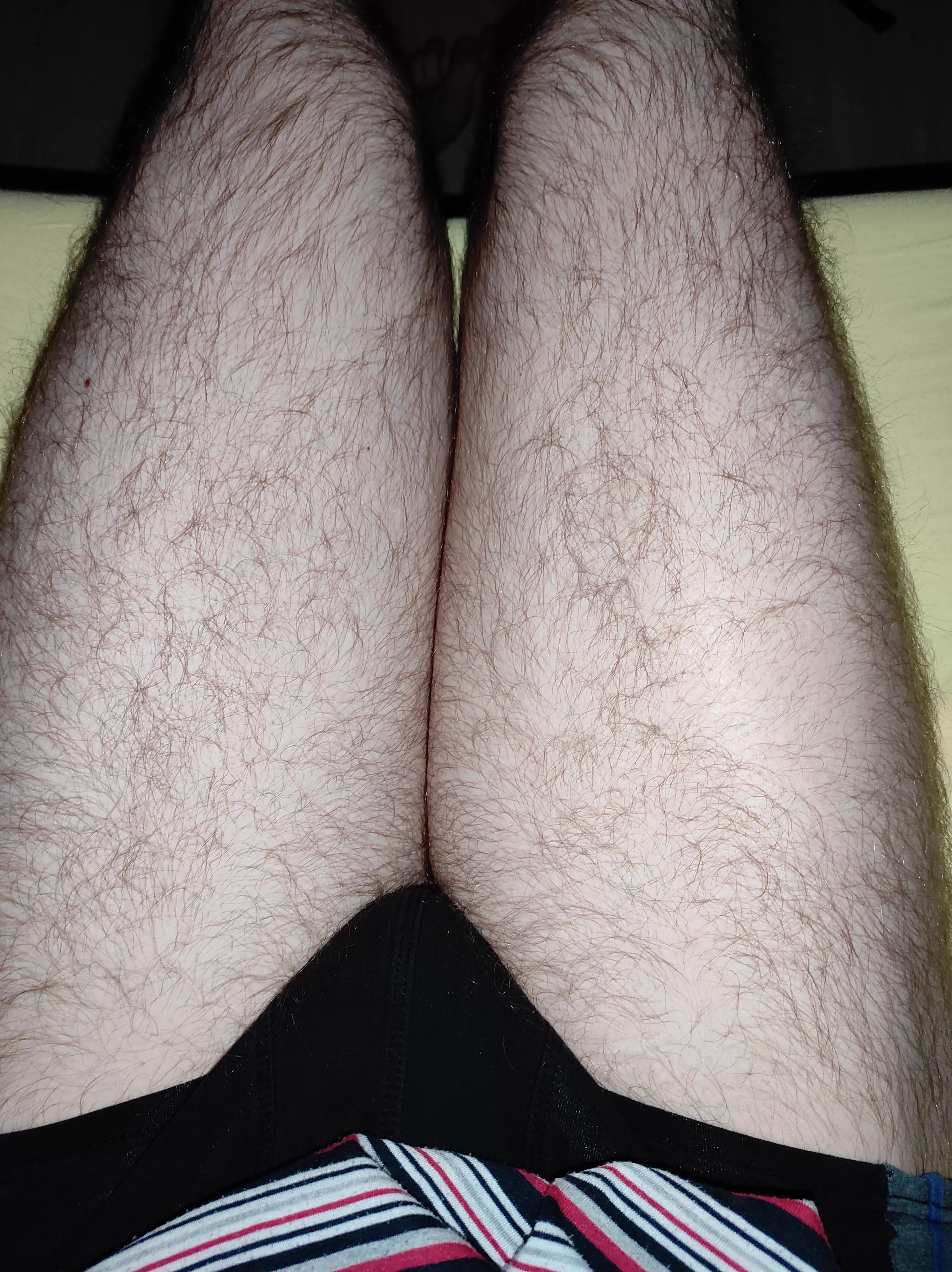 Hey sleepyhead. Why don't you lay your head in my lap? Hey sleepyhead. Why don't you lay your head in my lap?