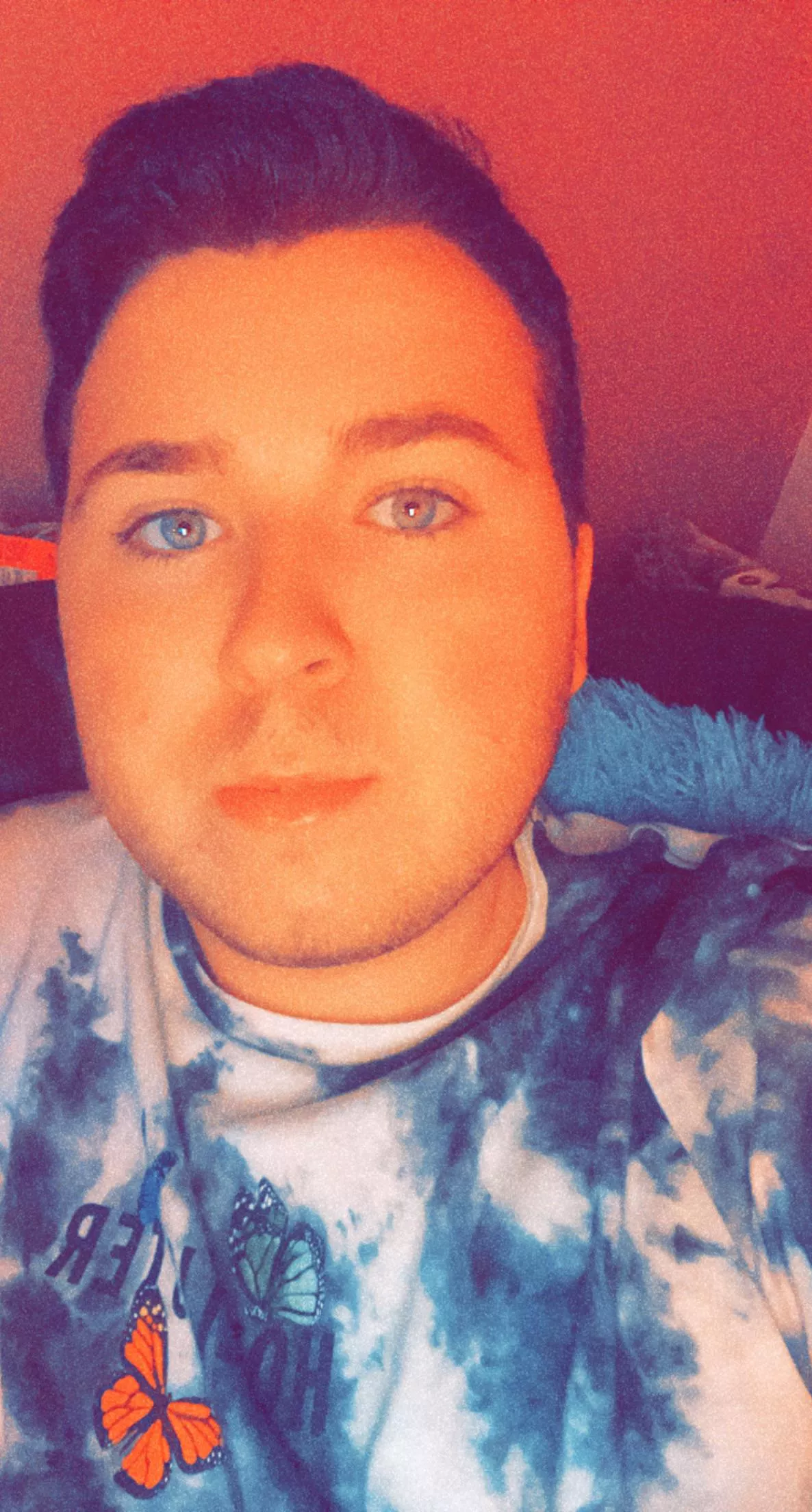 Hey there! Looking to make new friends :) I’m from the UK Hey there! Looking to make new friends :) I’m from the UK