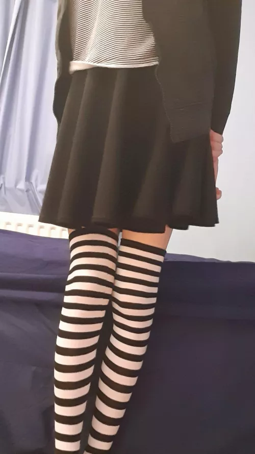 hey! think i look cute in this outfit :3