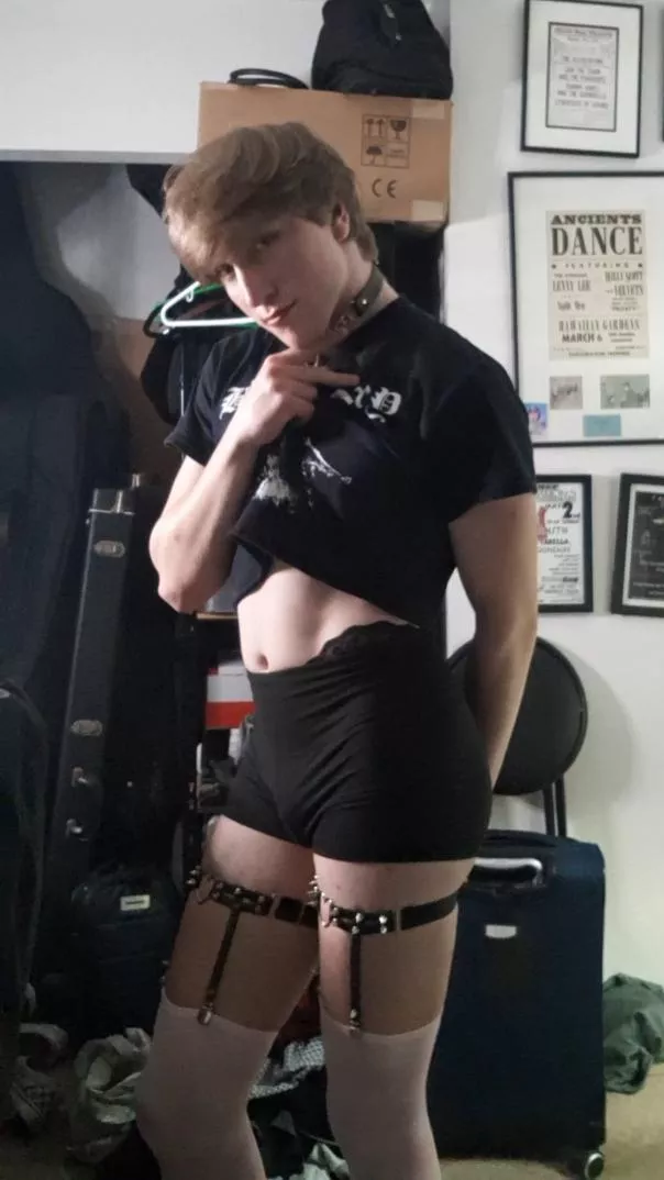 Hey y'all this is a photo from my last batch that I never posted, I've been having a really really hard time stayin alive and I thought maybe you guys could tell me I'm cool 🥺