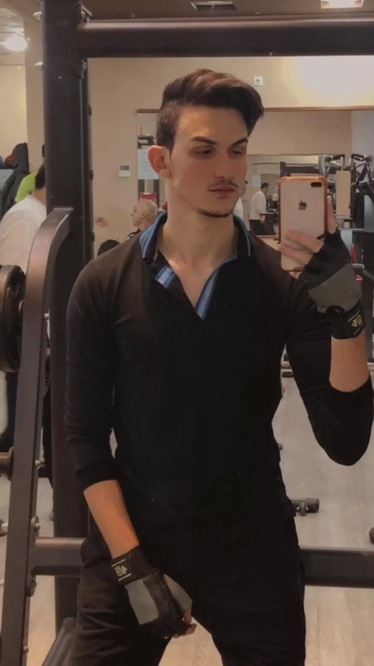 Hey…(Dms R open ;)