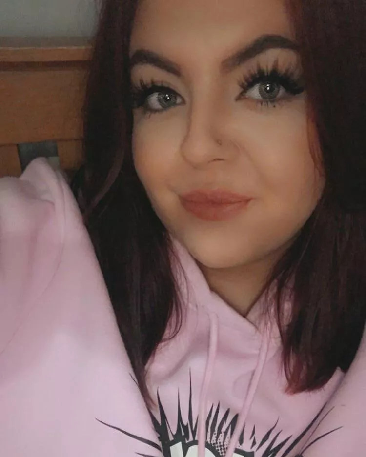 Heyy, first time posting here x