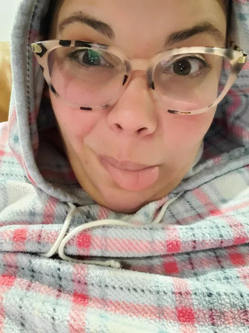 Heyyy 😇 it’s cold!! 🥶🥶