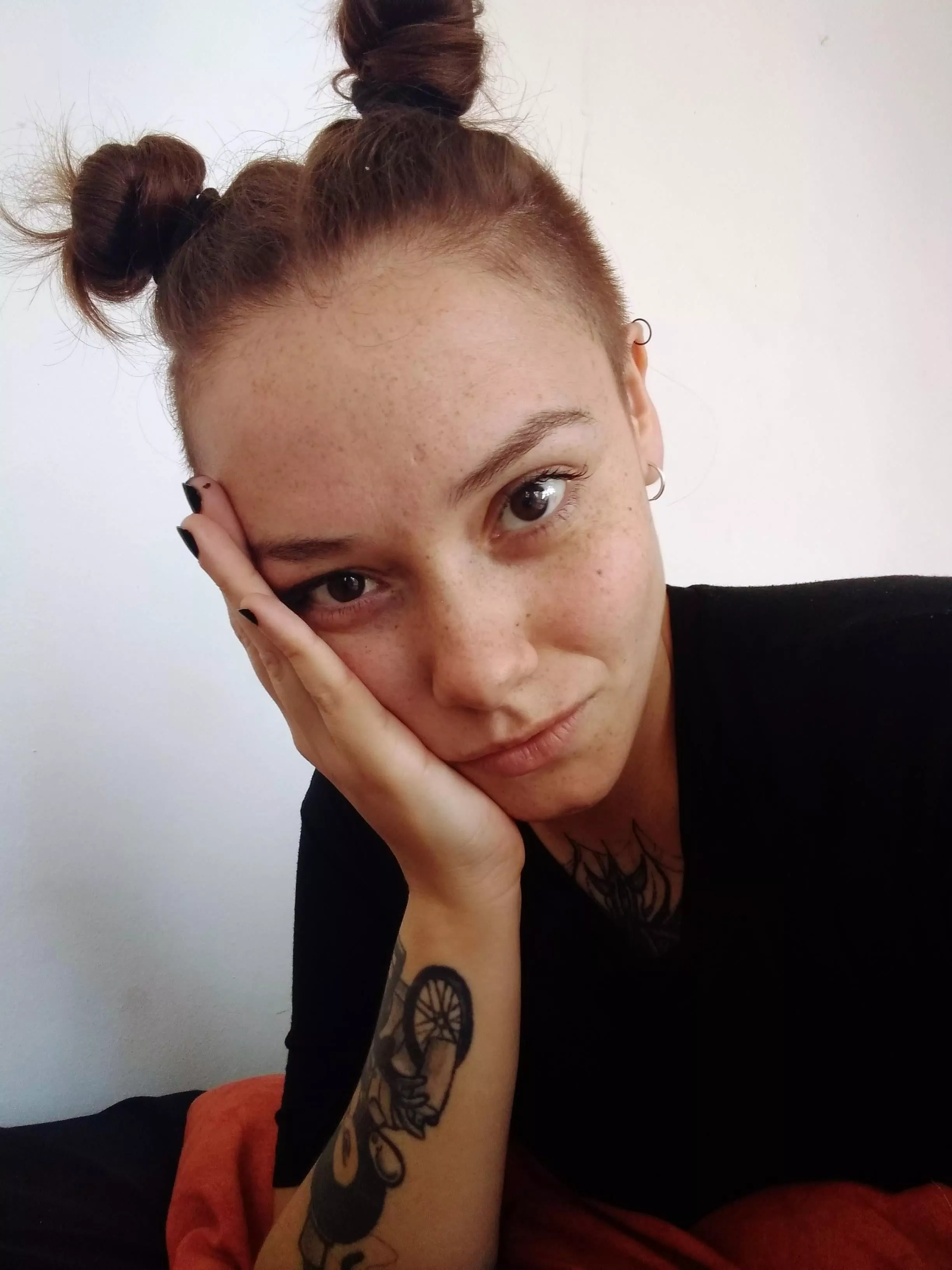 Hi! 🖤🖤🖤🖤🖤