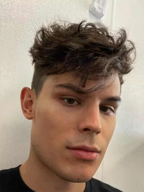Hi