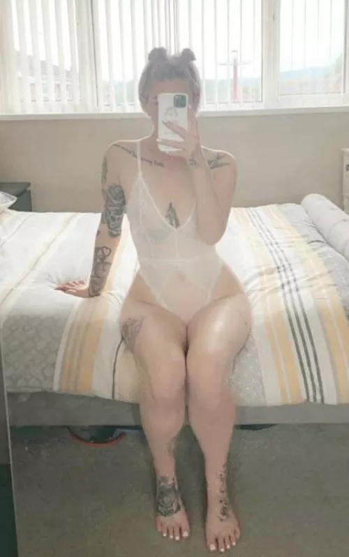 Hi all new here be nice ! 😘