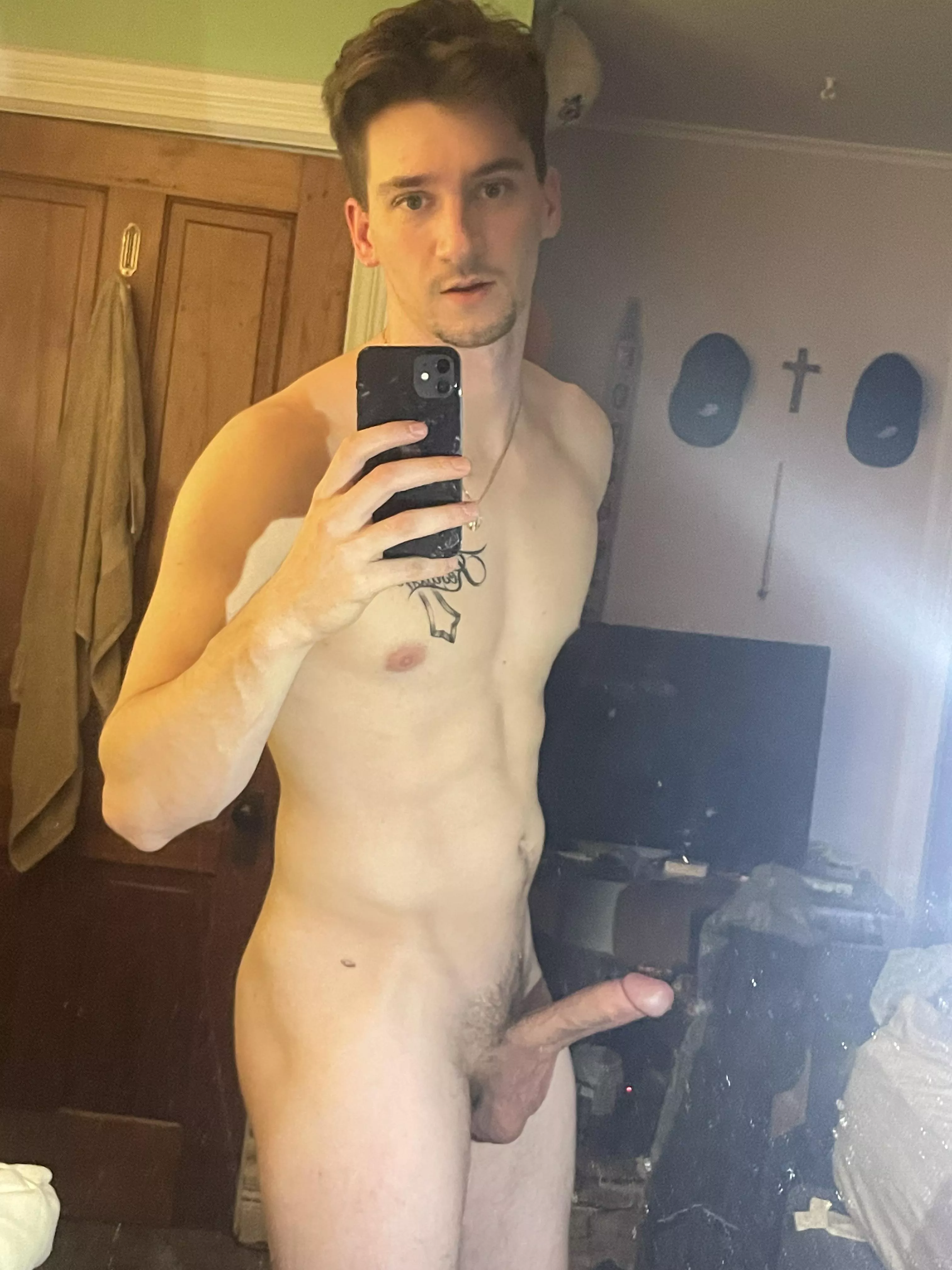 Hi baby girl, come over and watch me cum 🤤