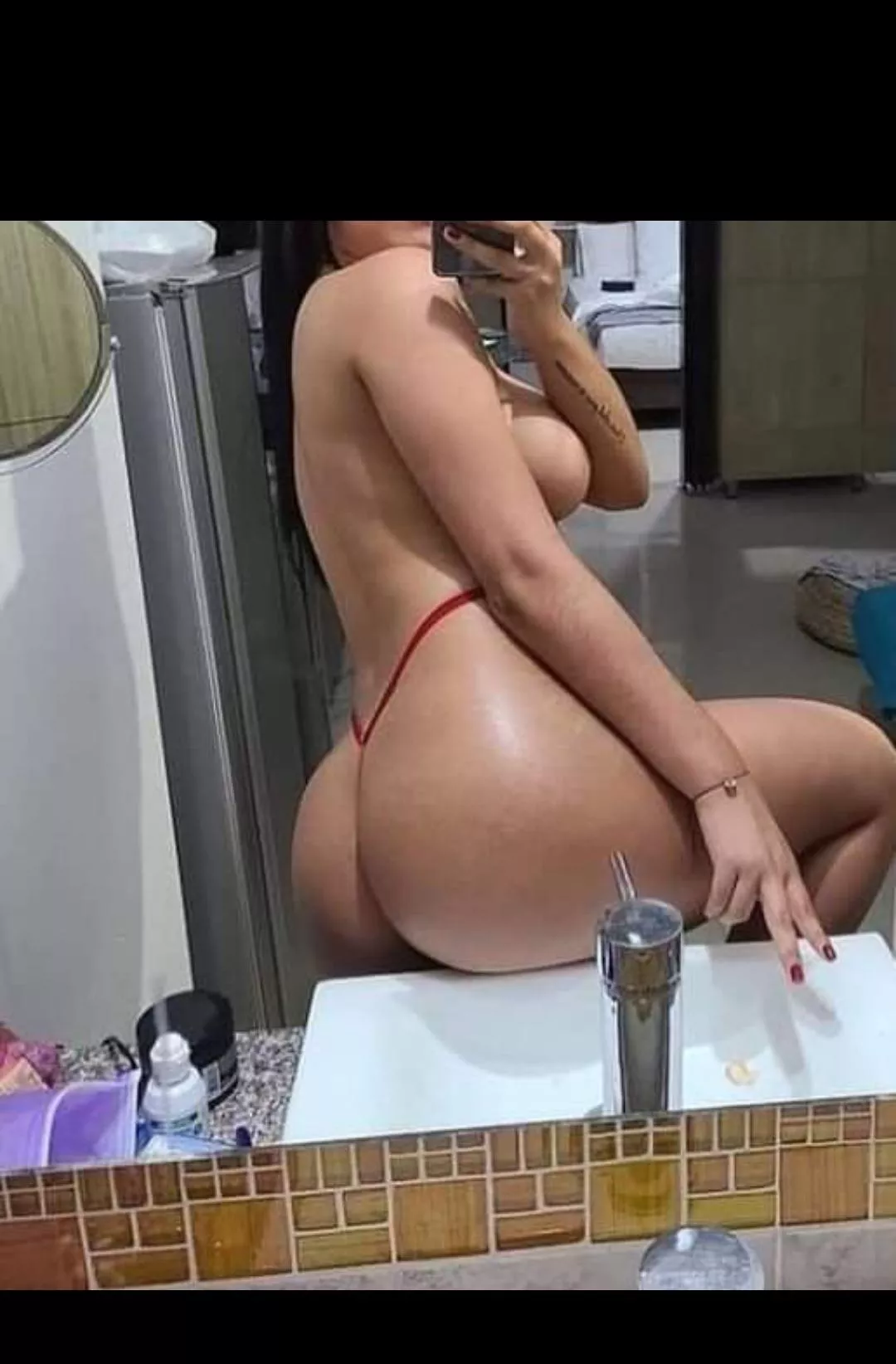 Hi daddies, I am a very hot girl and I love cocks I have exclusive content, sexting, nudes, video calls write me my kik is Orianayen🔥🔥🔥🔥🔥😈😈