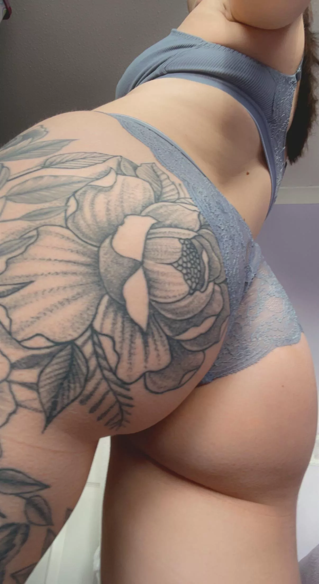 Hi daddy, do you like my new lingerie Hi daddy, do you like my new lingerie