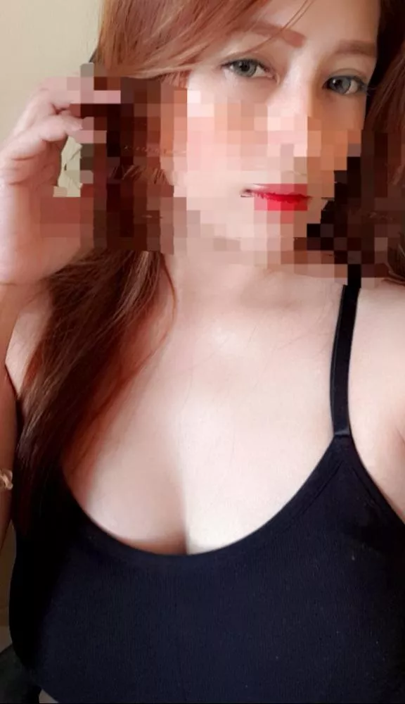 Hi!! (f) would u date a milf like me?