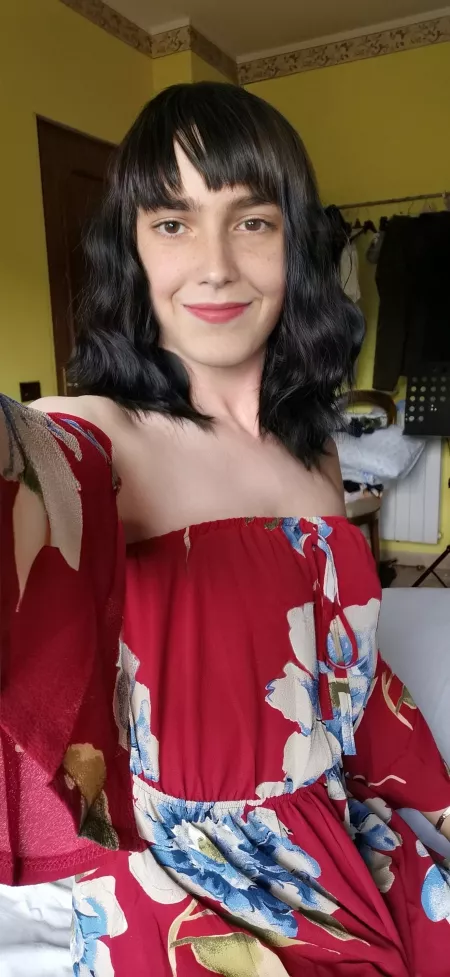 Hi😊😊 good saturday evening friends! I bought a wig .. You say it fits me?😚💖