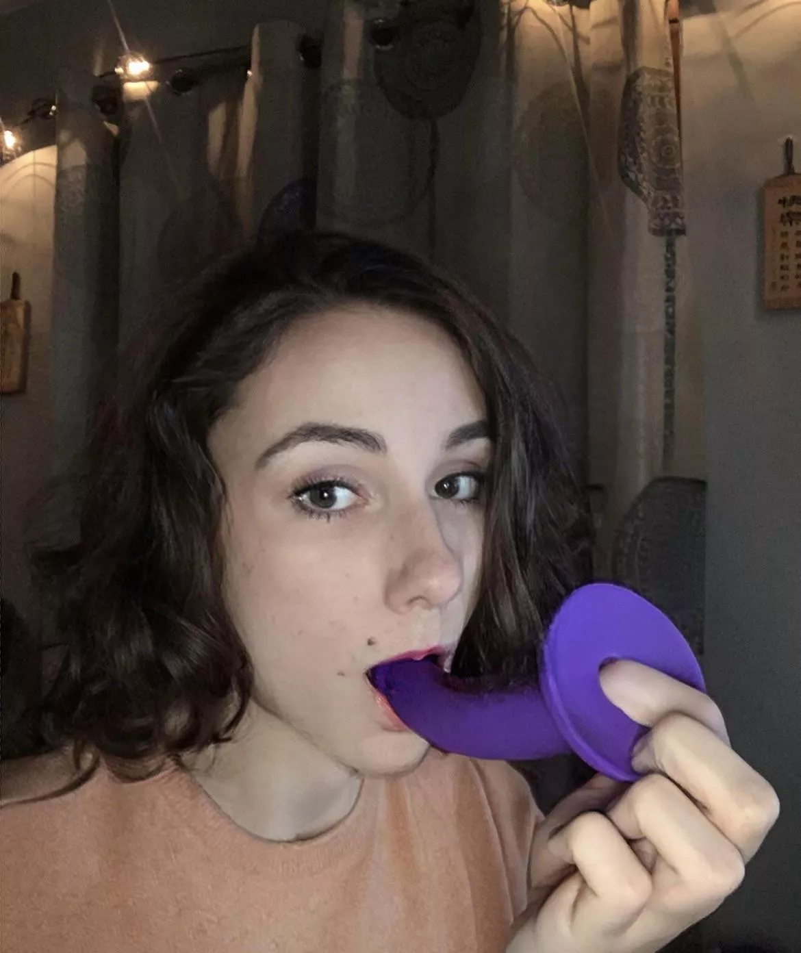 Hi i am new to reddit🥰 check my bio daddy😘