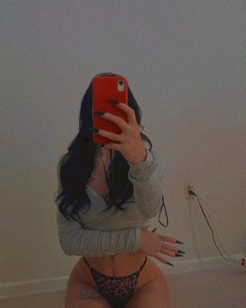 Hi I’m mandie it’s free subscription to my only fns come get my SQUIRTINGVIDS•ANAL•JOI•DRATES•CUSTOMVIDS ECT check the cmments !!!! Come chat with me 🍑🥵💦 snpcht is horrorqueen