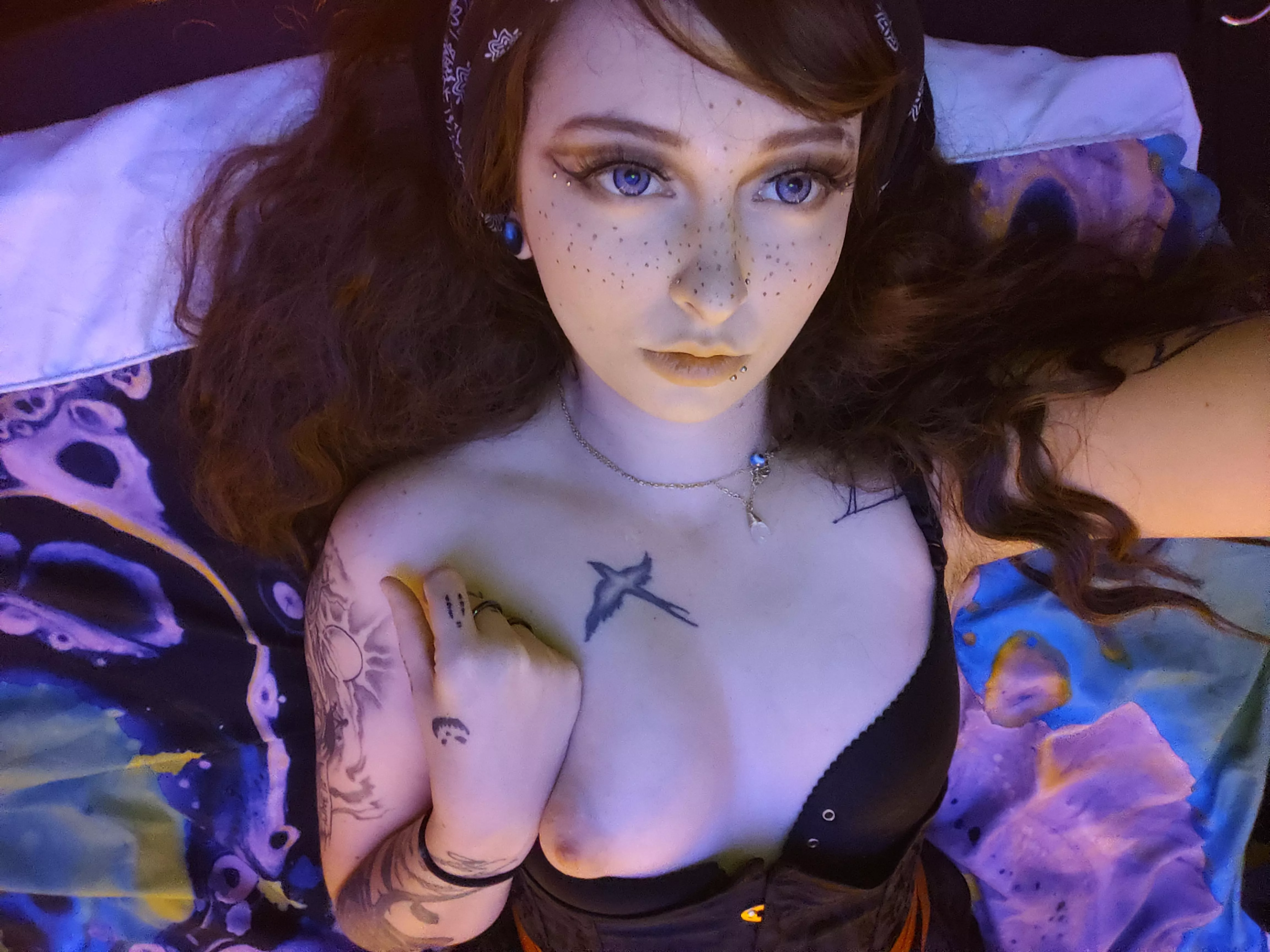 Hi, I'm your neighbor and I was wondering if I could borrow a cup of cum? Hi, I'm your neighbor and I was wondering if I could borrow a cup of cum?