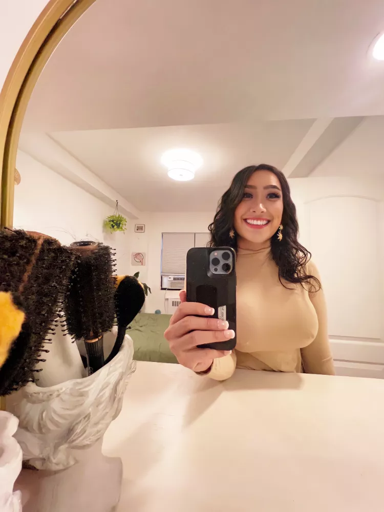 Hi, my pokies through the turtleneck 😜