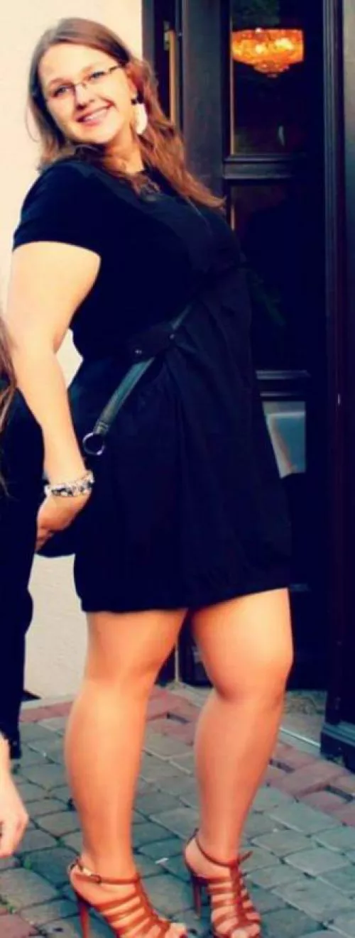 Hi, that's my favourite outfit. Nothing under it. What would you do to me ?