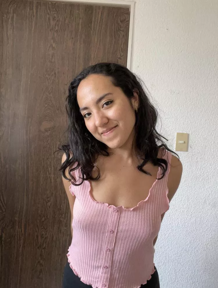 Hi! Thought I looked cute here :)