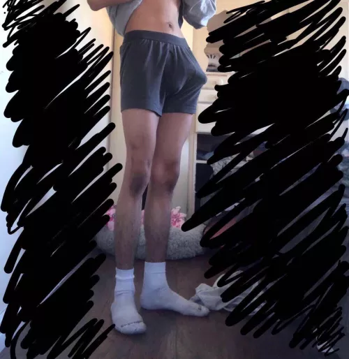 hii here’s my first bulge pic, please be nice :)