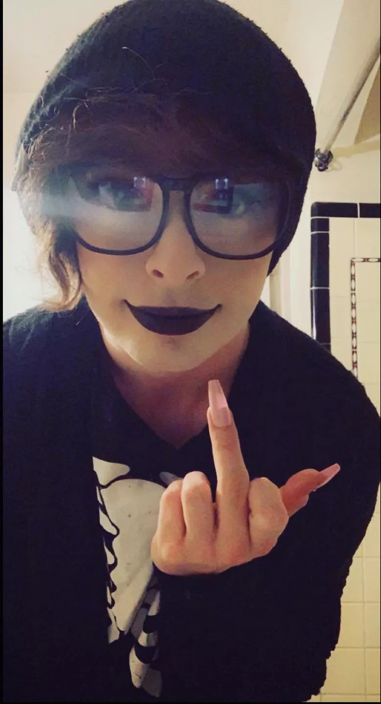 Hii I’m new on here 😊 feel free to follow me! Looking too make new friends